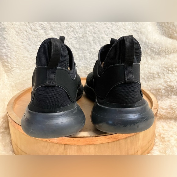 Nike Black Sneakers Flex RN Men’s Running Shoes Size 12 - Picture 3 of 10